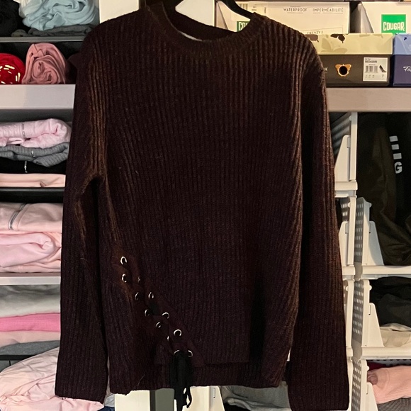 Devoted Luxury Apparel Wine & Black Knit Sweater/Lace Up Detail - Picture 1 of 7